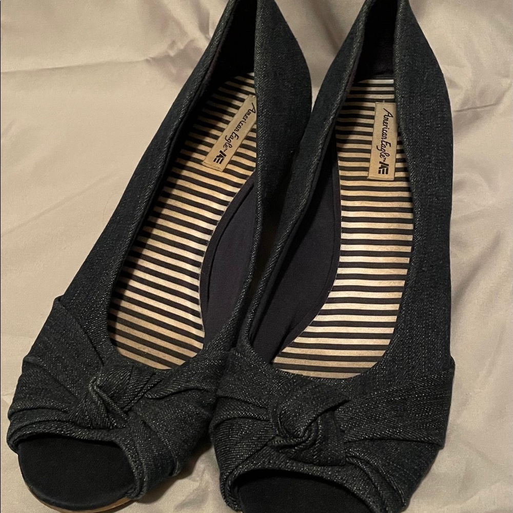 American Eagle 1in blue jean heel